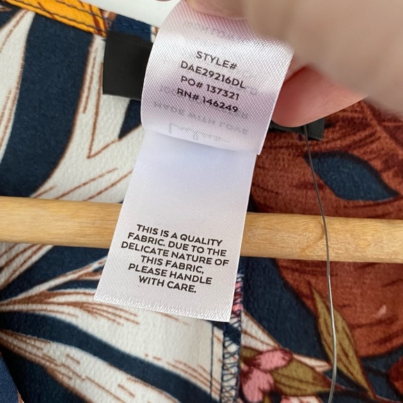 NEW Lulu’s Take a Holiday Navy Blue Tropical Print Maxi Dress Tie Waist Belted - Picture 9 of 15